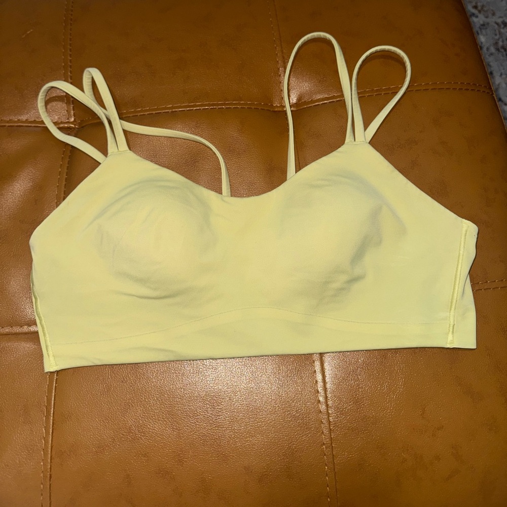 Lululemon like a cloud bra